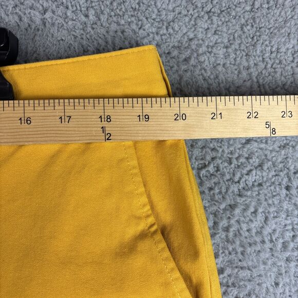 Club Room Mens Chino Shorts 38X9 Gold Khakis Flat Front 4 Way Stretch - Picture 3 of 11